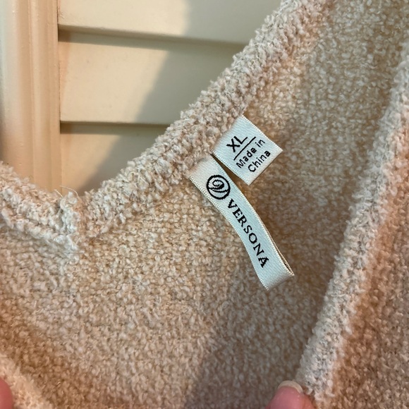 Versona Cream Sweater Vest Size XL - Picture 3 of 8